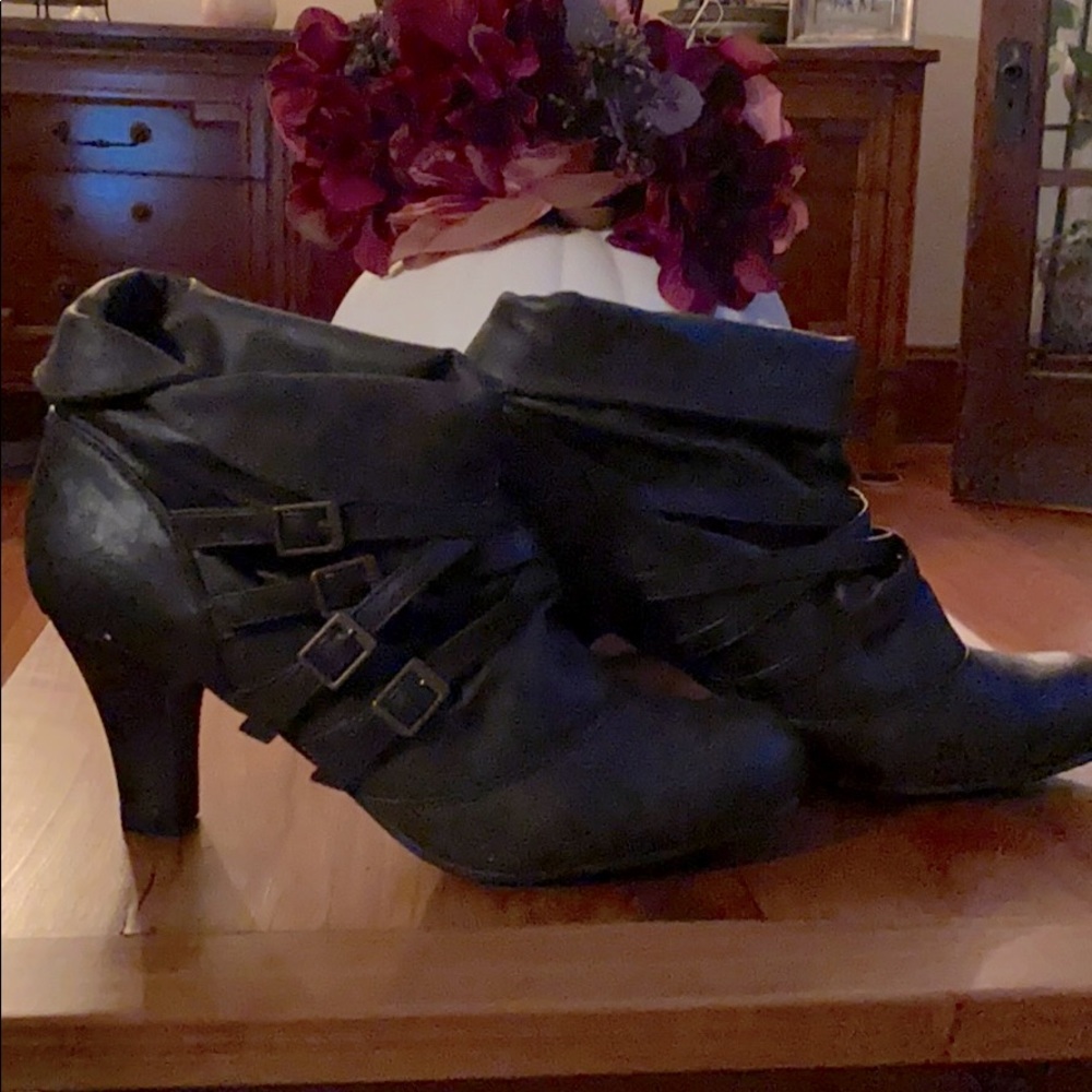Brown 4 buckle bootie